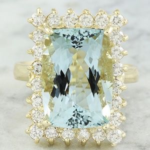 9.35 Carat Aquamarine 14K Yellow Gold Diamond Ring